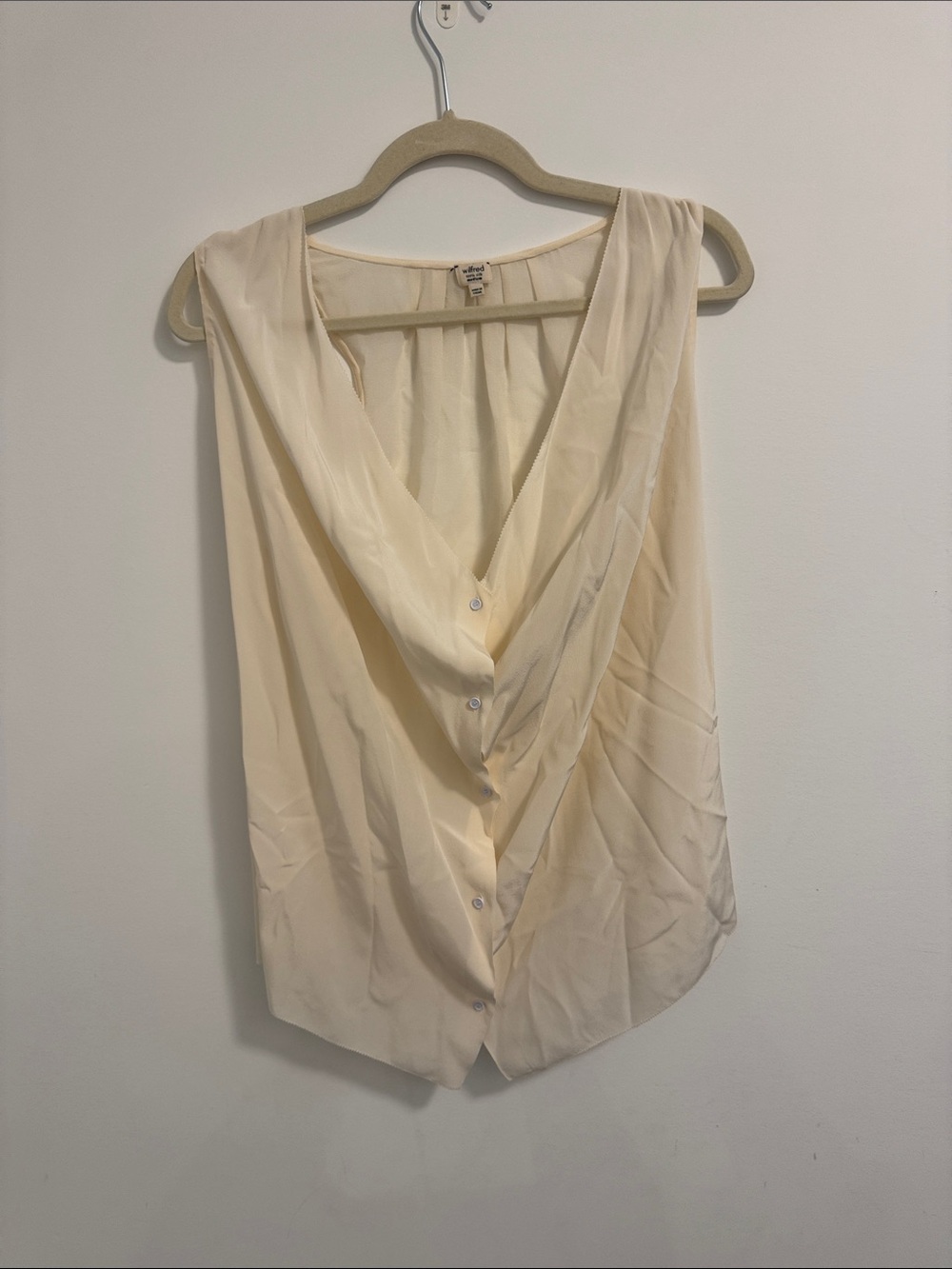 Wilfred Sleeveless Draped Button-Front Blouse in Cream